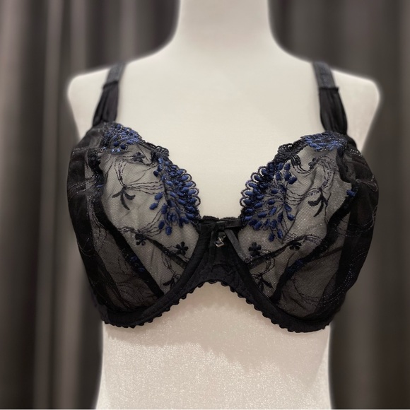 Prima Donna and Chantelle 38D bra bundle - Picture 3 of 12